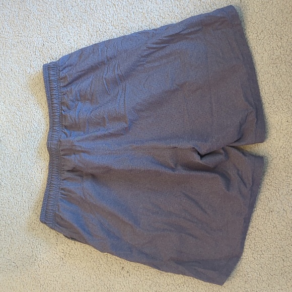 Rhone shorts. Gray. Small - Picture 3 of 3